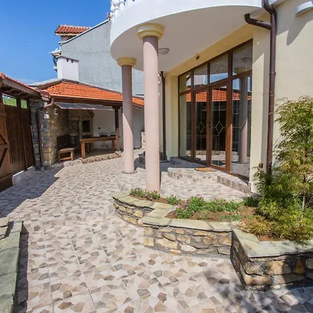 Къща За Гости Angelovi Veliko Tŭrnovo Exterior photo